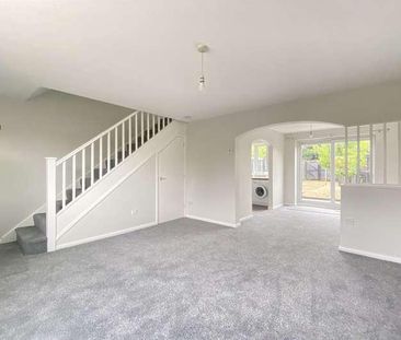 Hatch Warren, Basingstoke, RG22 - Photo 3