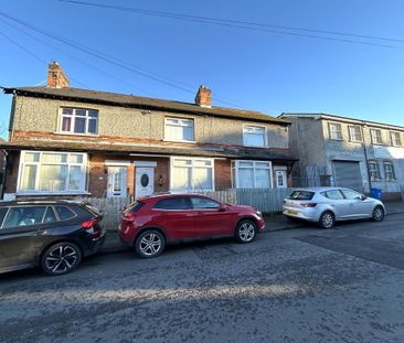 73 Oakland Avenue, BT4, Belfast - Photo 1