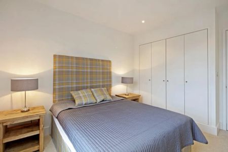 Pimlico Place, Victoria, SW1V - Photo 2