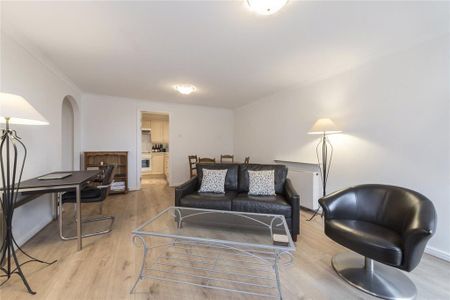 1 bedroom flat to rent - Photo 2