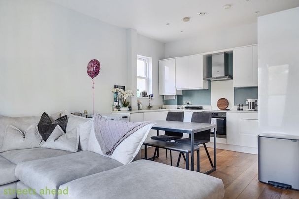 2 bedroom apartment to rent - Photo 1