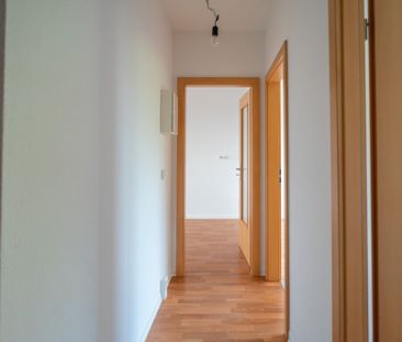 Offene lichtdurchflutete Familienwohnung mit Weitblick! - Foto 1
