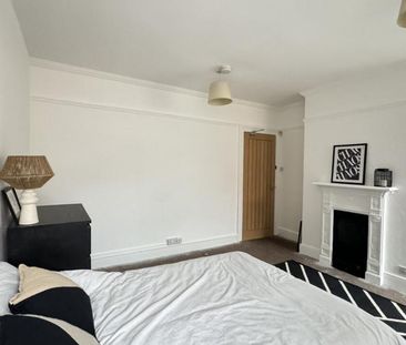 5 bedroom end of terrace house to rent - Photo 6