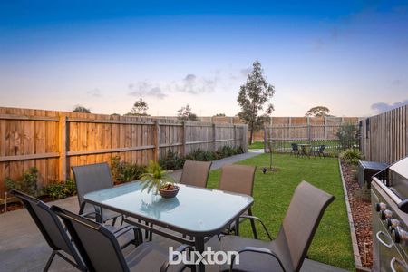 4 Merrimack Crescent, Keysborough VIC 3173 - Townhouse For Rent | Domain - Photo 4