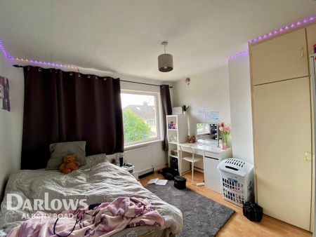 4 bedroom semi-detached house to rent - Photo 5