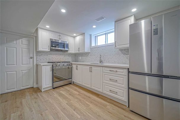 For Lease - 3487 Ellengale Drive Unit# Lower, Mississauga, Ontario - Photo 1