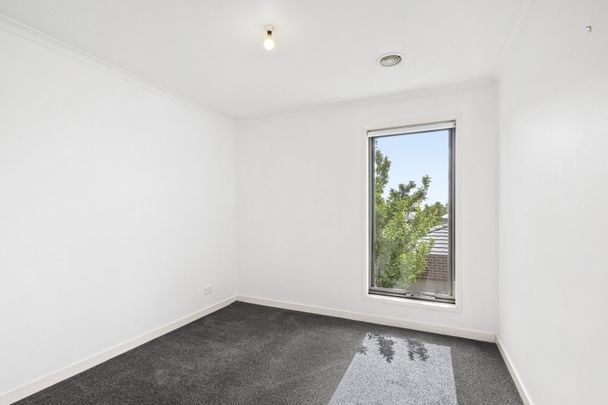 LOW MAINTENANCE TOWNHOUSE IN ALFREDTON - Photo 1