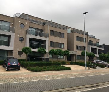 - Leuk gelijkvloers appartement met open zicht (midden rechts) - Photo 2