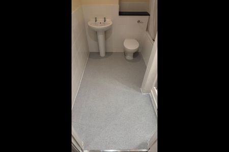 2 Bed Flat, Sixpenny Court, IG11 - Photo 5