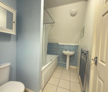 2 bedroom flat to rent - Photo 6
