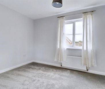 2 bedroom semi-detached house to rent - Photo 3