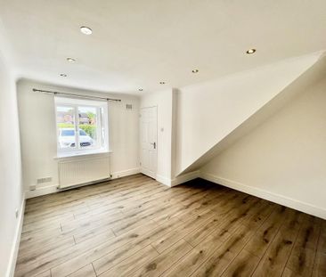 2 bedroom terraced house to rent - Photo 3