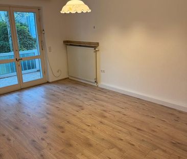 Am Rande des Bismarckviertels - 2 ZKDB mit EBK und Balkon - Foto 1