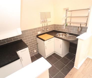 2 bedroom House To Let - Photo 3
