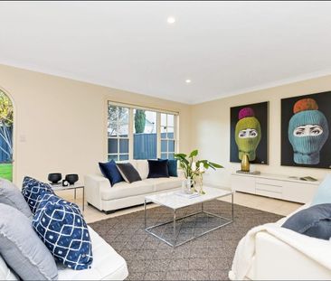 Stunning Home In Excellent Location! - Photo 3