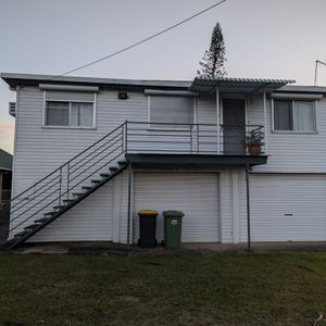 LARGE FAMILY HOME ON CHURCH GROUNDS - Photo 2