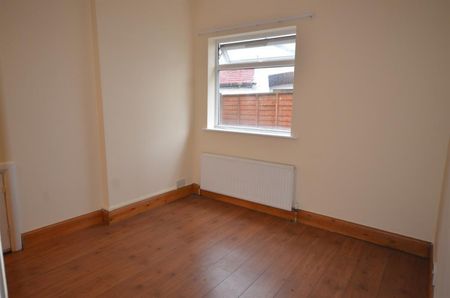 1 bedroom Flat To Let - Photo 3