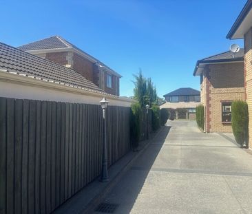 MODERN TOWNHOUSE – RICCARTON – 3 BEDROOMS - Photo 5