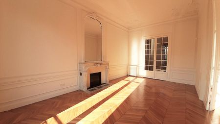 location Appartement F5 DE 237.9m² À PARIS - Photo 3