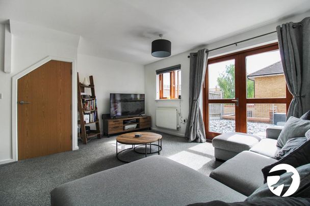 3 bedroom terraced house to rent - Photo 1