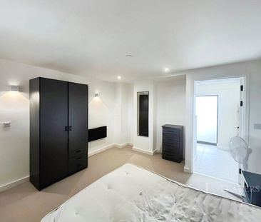 3 bedroom apartment to rent Spinners Way, Manchester, Greater Manch... - Photo 2