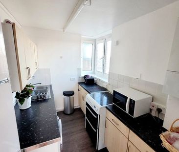 1 Bed Flat, Westbourne Park Road, W2 - Photo 3