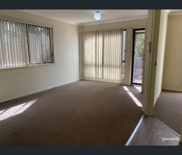 Modern 2 Bedroom Cottage Close to Amenities - Photo 1