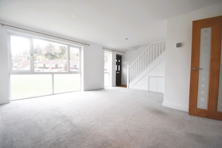 3 bedroom semi-detached house to rent - Photo 5