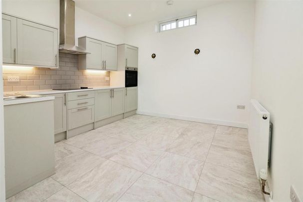 2 bedroom cottage to rent - Photo 1