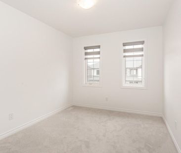 For Lease - 109 Woodedge Circle, Kitchener, Ontario - Photo 4