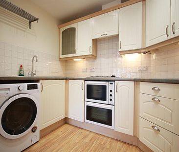 2 Bedroom Apartment To Let - Photo 3