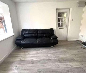 Langtons Meadow, Farnham Common, SL2 - Photo 1