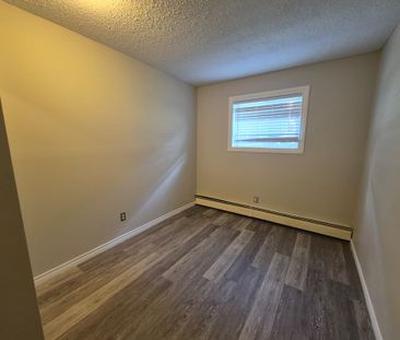 2 Bedroom Condo in Riverside Meadows - Photo 4