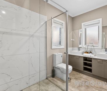 5 Jackwood Drive, Clyde North, Vic 3978 - Photo 1