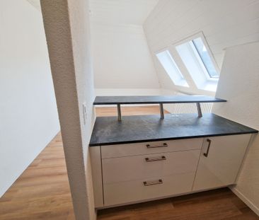 Charmant appartement mansardé de 2,5 pièces - Photo 6