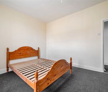 Leonard Road, N9, London - Photo 3