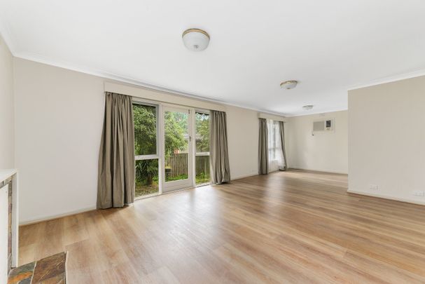 Charming Classic in Quiet Court – Ready to Move In! - Photo 1