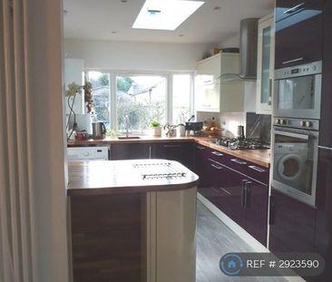 3 bedroom terraced house to rent - Photo 4