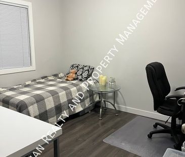 2 Bedroom, 1 Bathroom Suite - Photo 2