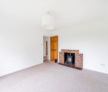 3 bedroom bungalow to rent - Photo 1