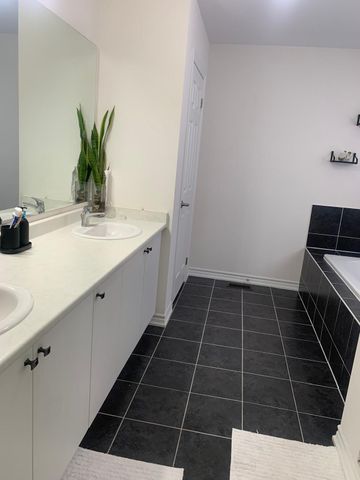 For Lease - 253 Fleetwood Drive, Oshawa, Ontario - Photo 2