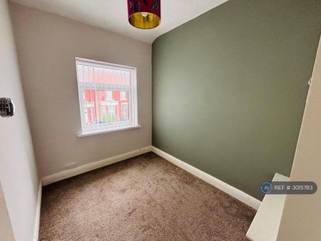 3 bedroom terraced house to rent - Photo 4