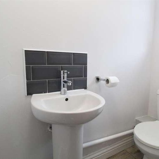 Birdhaven Close, Lighthorne Heath, CV35 - Photo 1