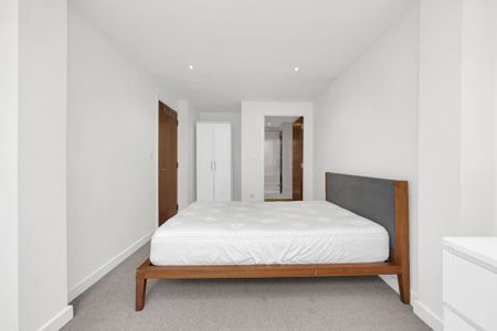 3 bedroom apartment to rent - Photo 4