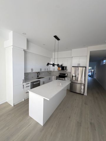 For Lease - 472 MUTUAL Street, Overbrook - Castleheights and Area, Ontario - Photo 3