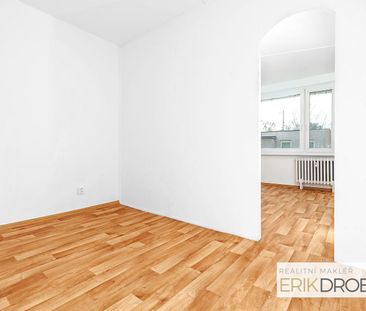 Pronájem bytu 2+1 40 m² - Fotografie 6