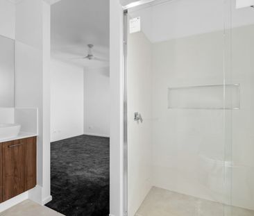 22 Oxford Drive, Flagstone, Qld 4280 - Photo 6