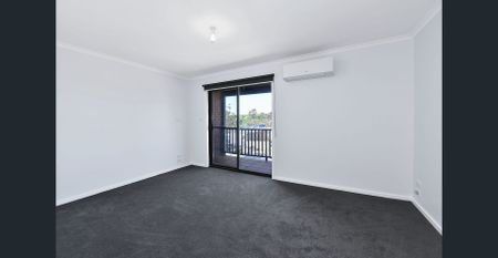 3-BEDROOM TOWNHOUSE IN A CONVENIENT LOCATION - Photo 2