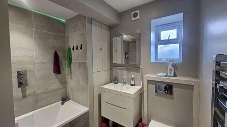 Norbury Avenue, Thornton Heath, CR7 - Photo 5