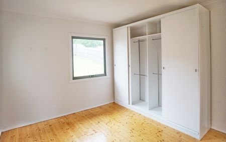 3 Mawarra Crescent, Chadstone VIC 3148 - House For Rent | Domain - Photo 3